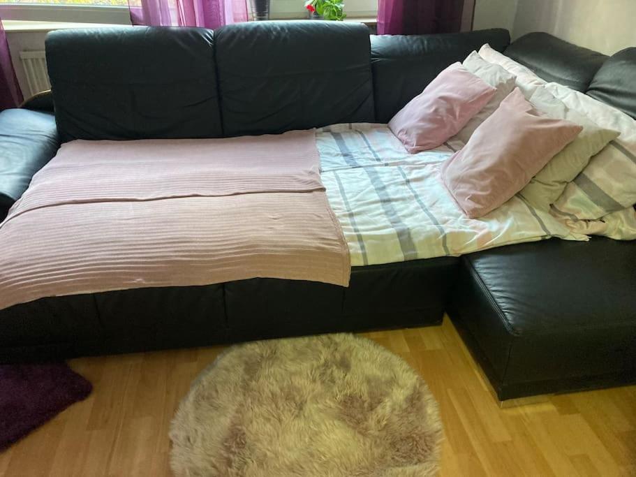 Toll Apartment Am Rhein Netflix Internet 1000 Mbits, Free Parking Duisburg Buitenkant foto